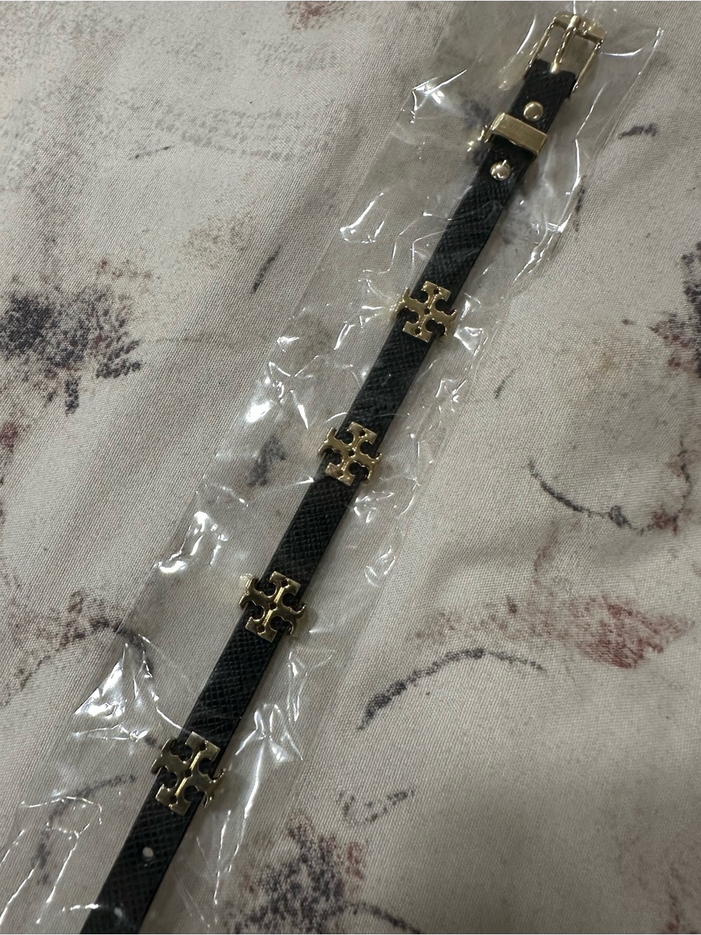 T logo Leather belt Bracelet in black with Gold Accents - Picture 2 of 3